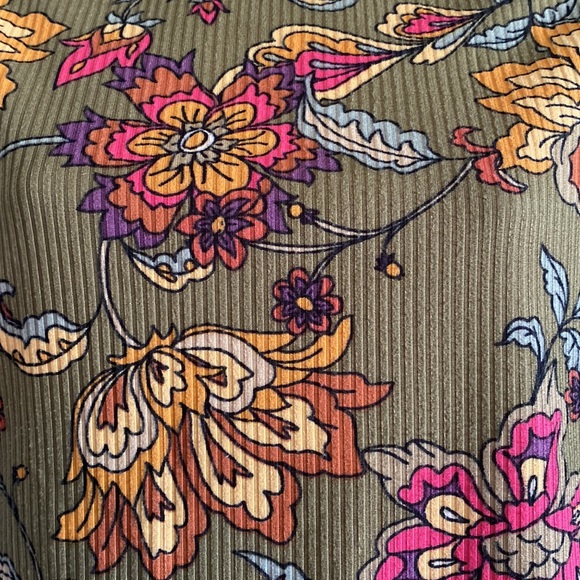 Paraphrase Floral Top - Picture 2 of 6